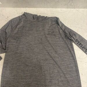 Vineyard Vines performance pullover